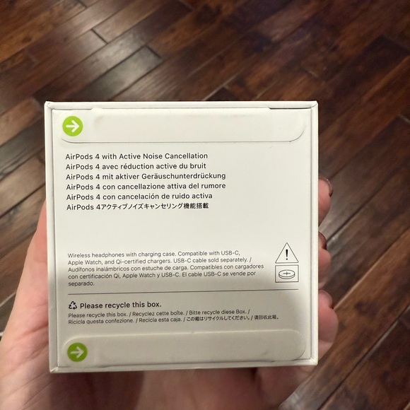 Apple White Wireless Earbuds with Charging Case - Picture 2 of 3